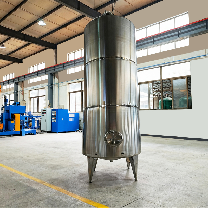 Однослойный резервуар для воды